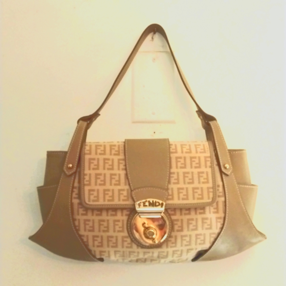 🖤RARE FENDI ZUCCHINIA BAGUETTE 🖤